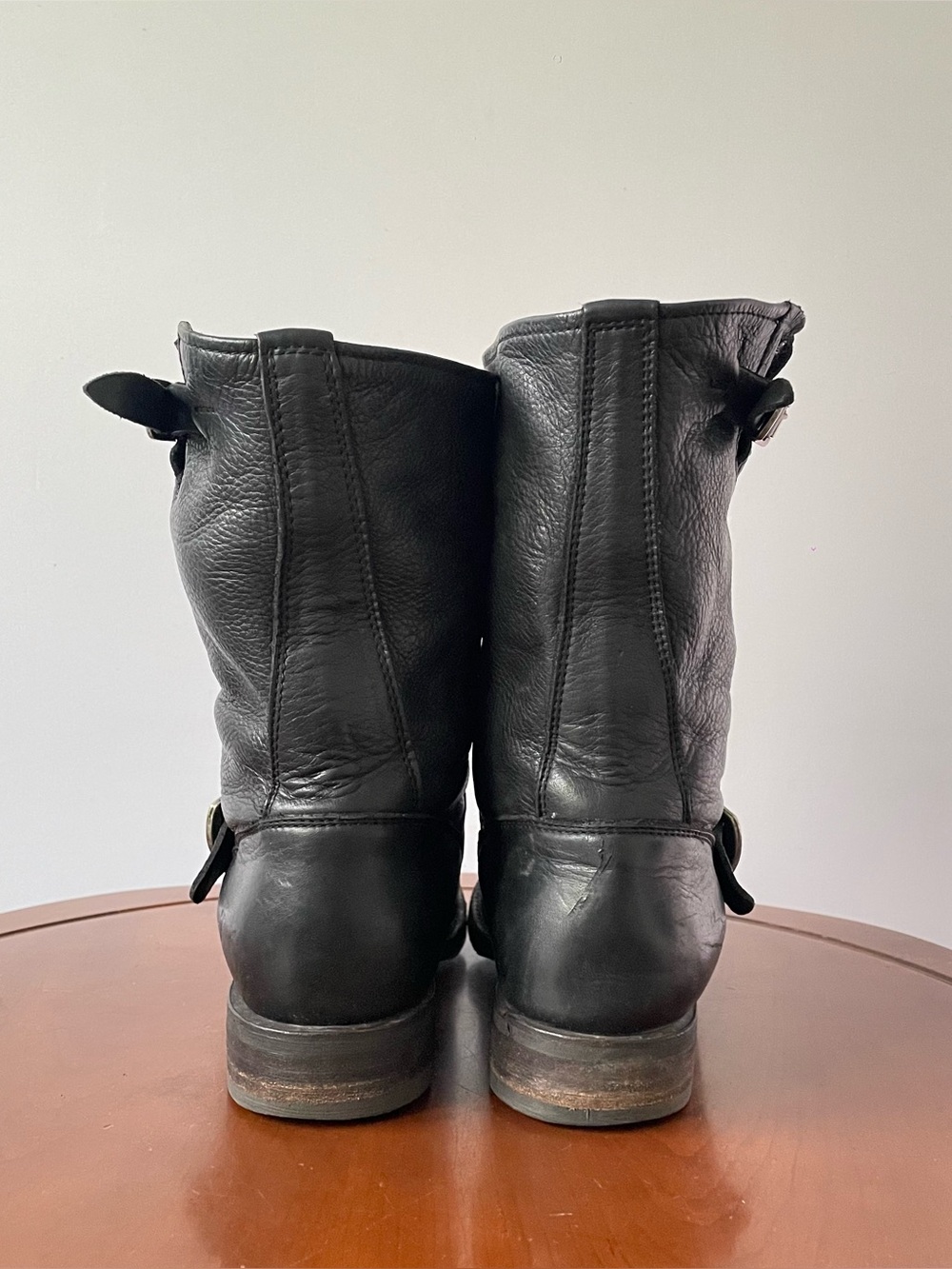 Frye Women's Veronica Short Leather Boots | US 9B - Picture 4 of 8
